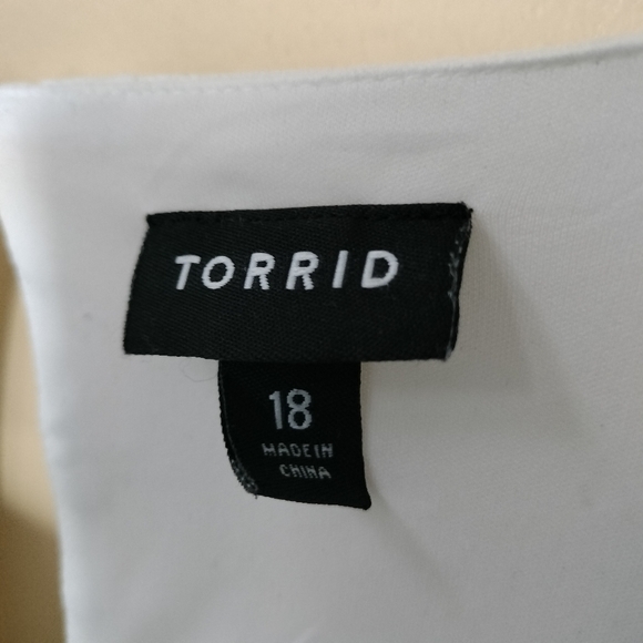 Torrid White Textured Floral Fit Flare Sleeveless Dress 18 Wedding Vacation - Picture 11 of 13